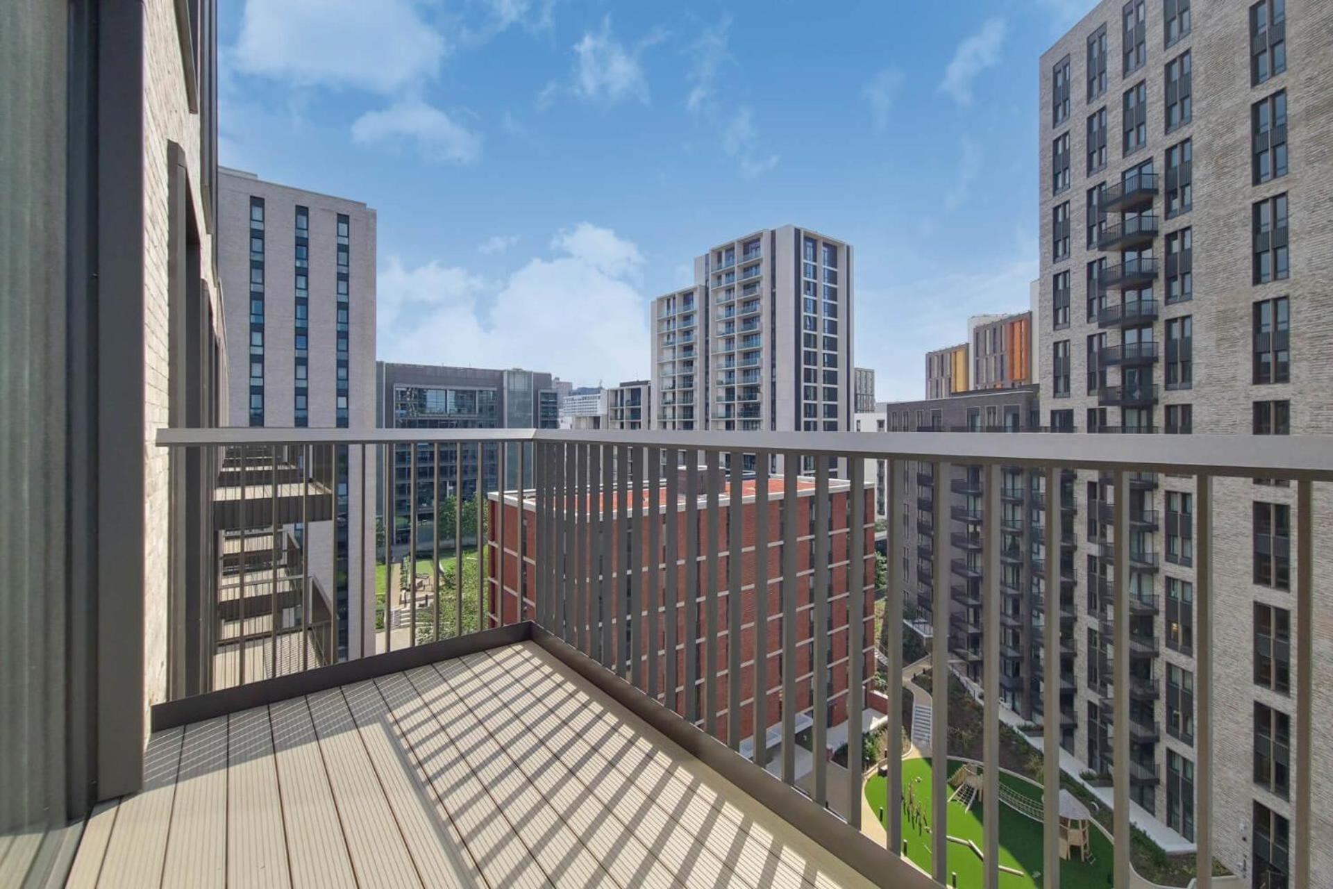 Botanical-Inspired Apartments At Repton Gardens Right In The Heart Of Wembley Park London Exteriör bild